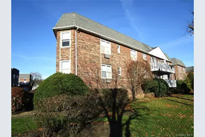 20 Daley Place #128, Lynbrook, NY 11563 - Photo 2