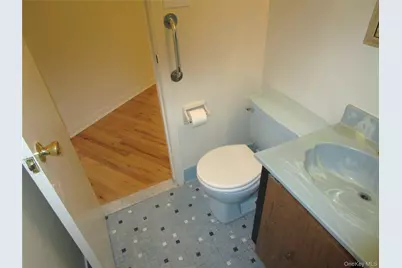 20 Daley Place #128, Lynbrook, NY 11563 - Photo 18