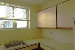 20 Daley Pl, Lynbrook, NY 11563 - Photo 10