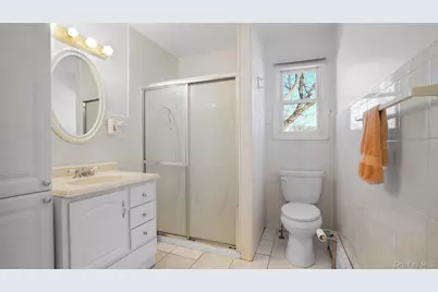197 W 5th Street, Deer Park, NY 11729 - Photo 18
