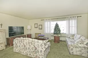 32 Horton Dr, Huntington, NY 11746 - Photo 10