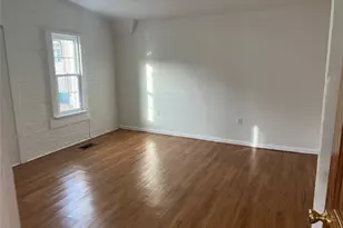 182 Grand St, Newburgh, NY 12550 - Photo 8