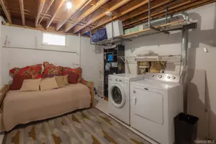 9 Woodview Way, Hampton Bays, NY 11946 - Photo 22