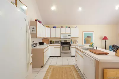 9 Woodview Way, Hampton Bays, NY 11946 - Photo 10