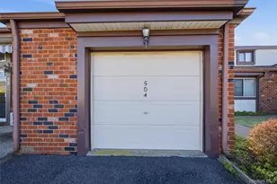 504 Gotham Ct N, Saint James, NY 11780 - Photo 4