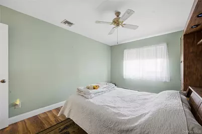 504 Gotham Court N, Saint James, NY 11780 - Photo 18