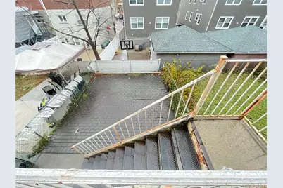 327 Quincy Avenue, Bronx, NY 10465 - Photo 16