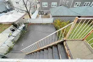 327 Quincy Ave, Bronx, NY 10465 - Photo 16