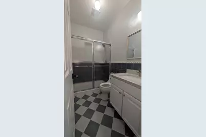 15095 Powells Cove Boulevard, Whitestone, NY 11357 - Photo 20