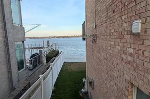 150-95 Powells Cove Blvd, Whitestone, NY 11357 - Photo 2