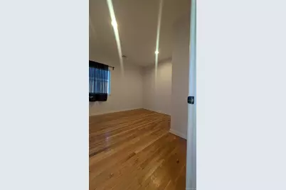 15095 Powells Cove Boulevard, Whitestone, NY 11357 - Photo 10