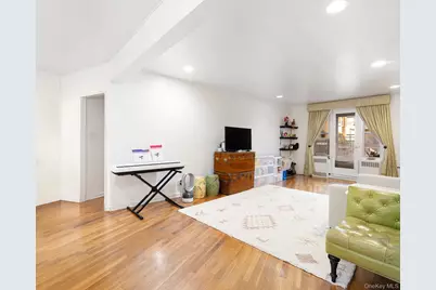 104-20 68th Drive #B22, Forest Hills, NY 11375 - Photo 4