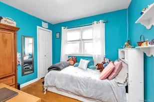 30 York St, Malverne, NY 11565 - Photo 14