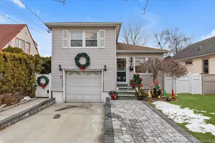 30 York St, Malverne, NY 11565 - Photo 2