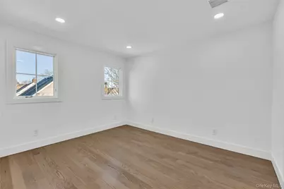 24 Rim Lane, Hicksville, NY 11801 - Photo 28