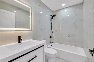 24 Rim Ln, Hicksville, NY 11801 - Photo 20