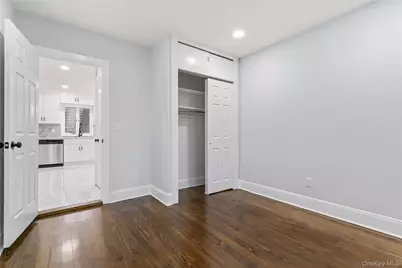 602 Clocks Boulevard, Massapequa, NY 11758 - Photo 12