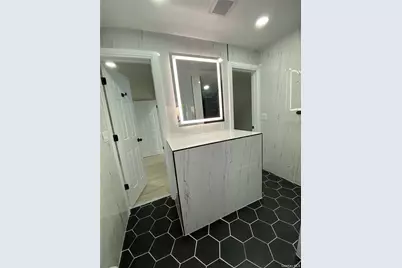 602 Clocks Boulevard, Massapequa, NY 11758 - Photo 18