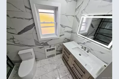 8019 Utopia Parkway, Jamaica, NY 11432 - Photo 20