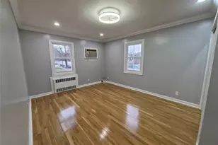 80-19 Utopia Pkwy, Jamaica, NY 11432 - Photo 14