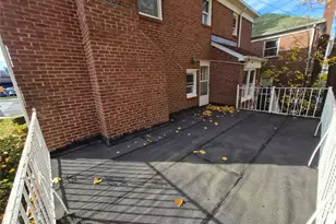 80-19 Utopia Pkwy, Jamaica, NY 11432 - Photo 36