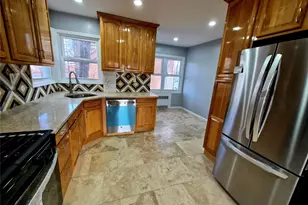 80-19 Utopia Pkwy, Jamaica, NY 11432 - Photo 2
