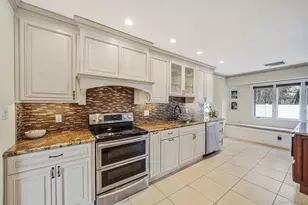 269 Bridgeport Ave, Medford, NY 11763 - Photo 14
