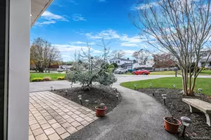 269 Bridgeport Ave, Medford, NY 11763 - Photo 4