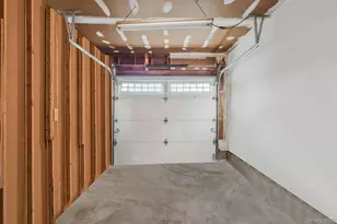 269 Bridgeport Ave, Medford, NY 11763 - Photo 32