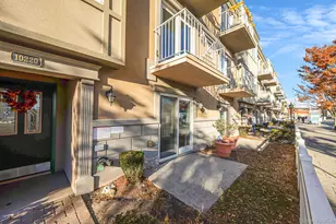 102-20 Rockaway Beach Blvd, Rockaway Beach, NY 11694 - Photo 16