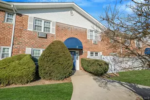 460 Old Town Rd, Port Jefferson Station, NY 11776 - Photo 14