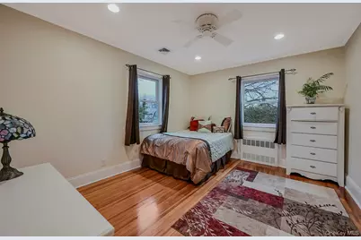 100 Cedar Avenue, Rockville Centre, NY 11570 - Photo 30