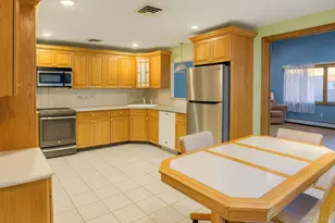 3340 Yost Blvd, Oceanside, NY 11572 - Photo 4