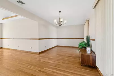 7 Joyce Lane, Commack, NY 11725 - Photo 8