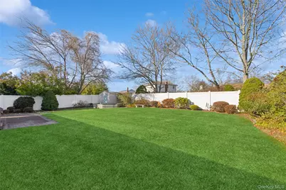 7 Joyce Lane, Commack, NY 11725 - Photo 32