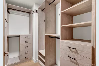 200 E 21st Street #8A, New York, NY 10010 - Photo 30