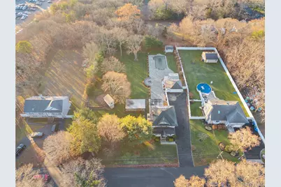 32 Greenport Avenue, Medford, NY 11763 - Photo 38