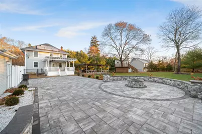 32 Greenport Avenue, Medford, NY 11763 - Photo 28