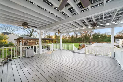 32 Greenport Avenue, Medford, NY 11763 - Photo 26