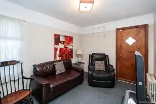 187 Green Ave, Freeport, NY 11520 - Photo 14