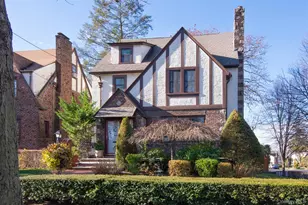 233 Kneeland Ave, Yonkers, NY 10705 - Photo 2