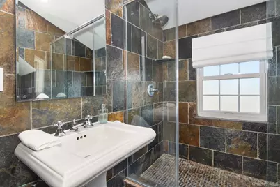 233 Kneeland Avenue, Yonkers, NY 10705 - Photo 40