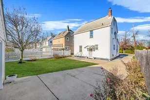 12 Hawthorne St, Williston Park, NY 11596 - Photo 4