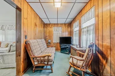 12 Hawthorne Street, Williston Park, NY 11596 - Photo 6