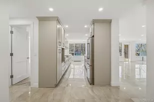 166-25 Powells Cove Blvd, Whitestone, NY 11357 - Photo 16