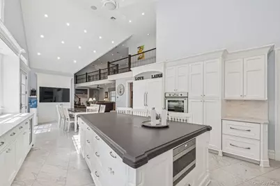 3 The Brae, Woodbury, NY 11797 - Photo 12