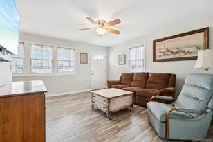 3717 Somerset Dr, Seaford, NY 11783 - Photo 6