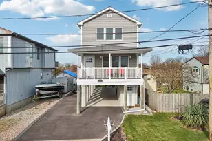 3717 Somerset Dr, Seaford, NY 11783 - Photo 2