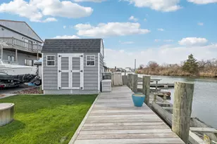 3717 Somerset Dr, Seaford, NY 11783 - Photo 30