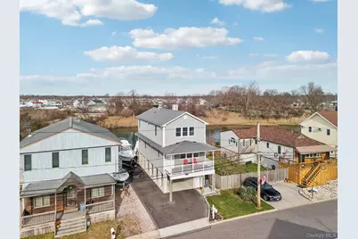 3717 Somerset Drive, Seaford, NY 11783 - Photo 2